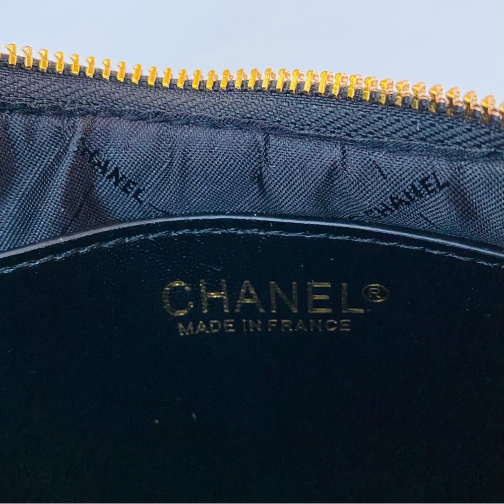 New in Box Chanel Makeup GWP Black Quilted Faux Leather 19 Hobo Shoulder Bag - Picture 12 of 15